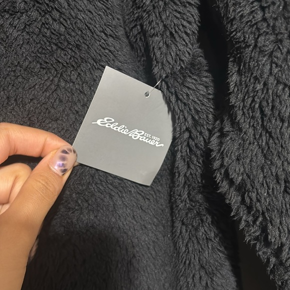 Eddie Bauer Women’s 1/4-zip fleece plush jacket - Picture 4 of 7